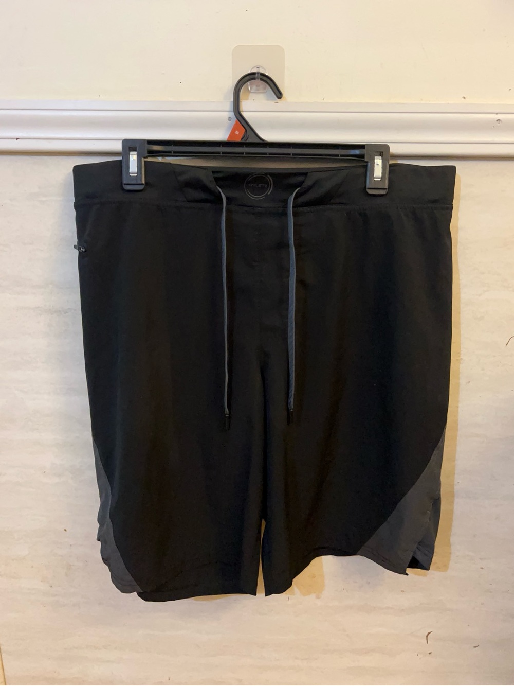 HYLETE Incline Shorts. Black / Gunmetal